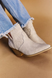 Kelsie Cowgirl Boot in Sand